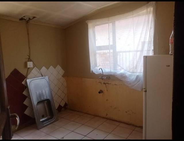 2 BEDROOM HOUSE FOR SALE IN KATLEHONG SOUTH